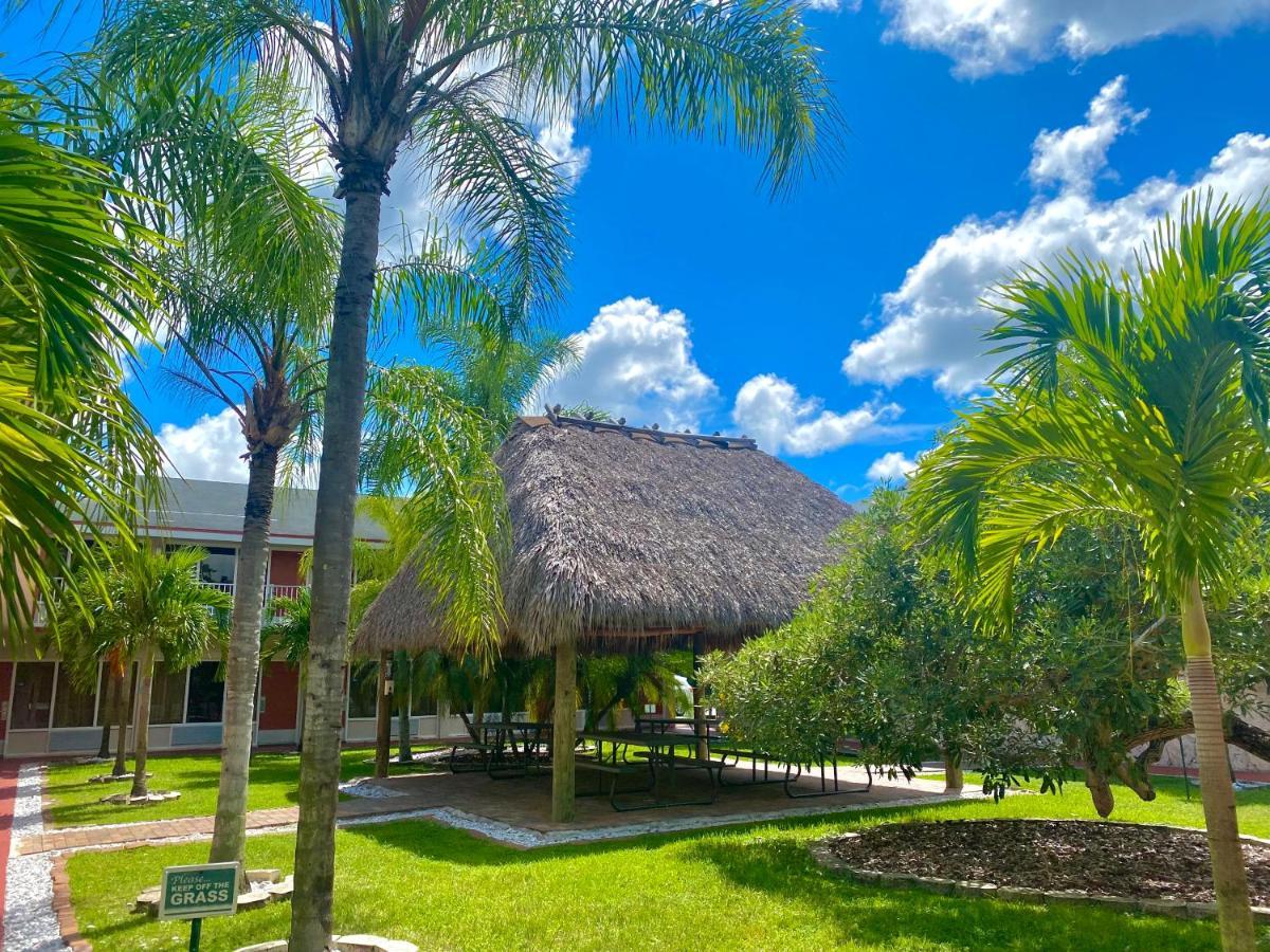 Garden Inn Homestead/Everglades/Gateway To Keys Eksteriør bilde