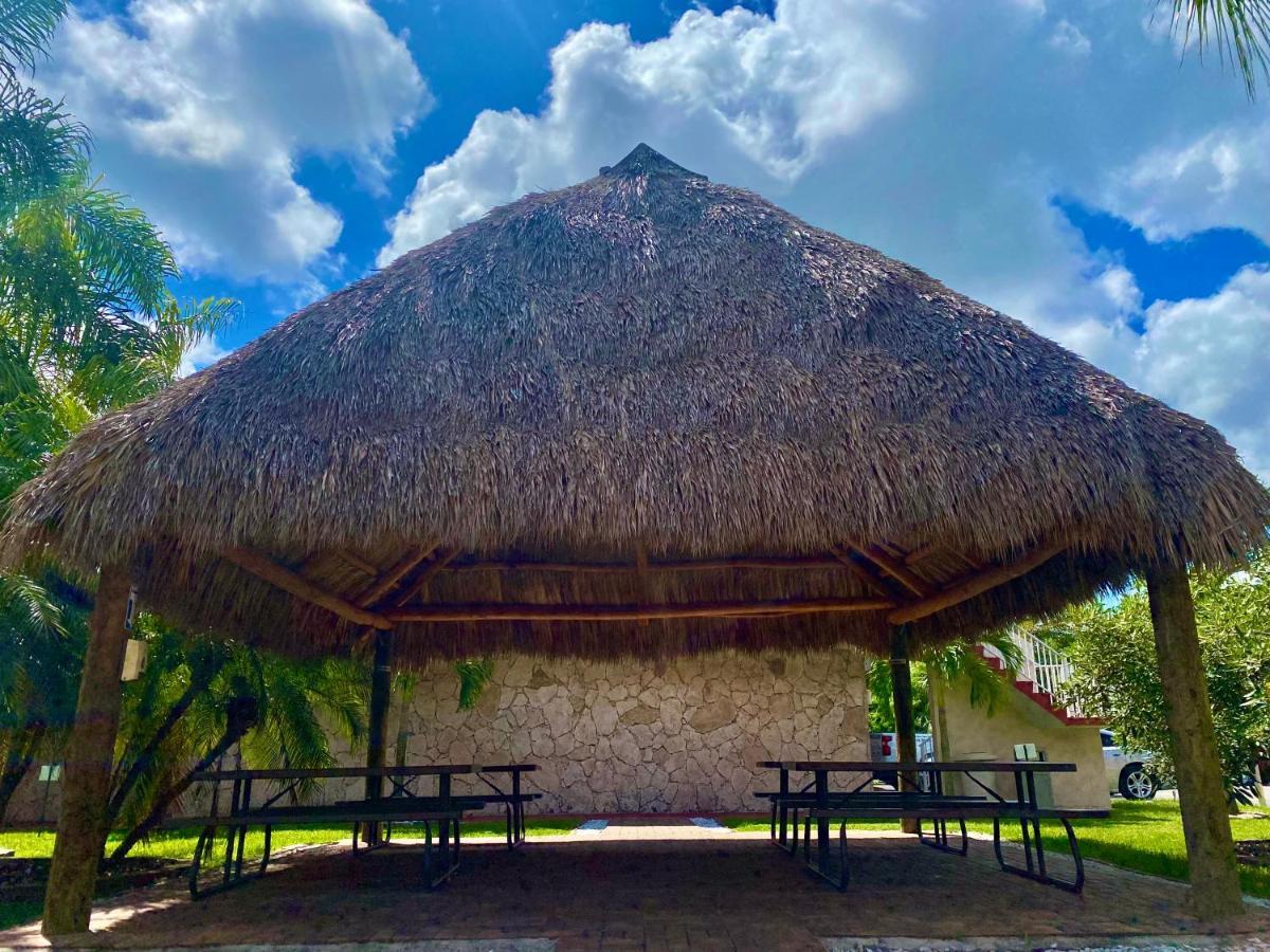 Garden Inn Homestead/Everglades/Gateway To Keys Eksteriør bilde