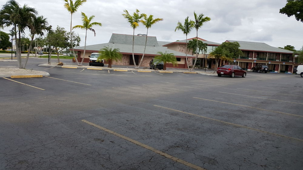 Garden Inn Homestead/Everglades/Gateway To Keys Eksteriør bilde